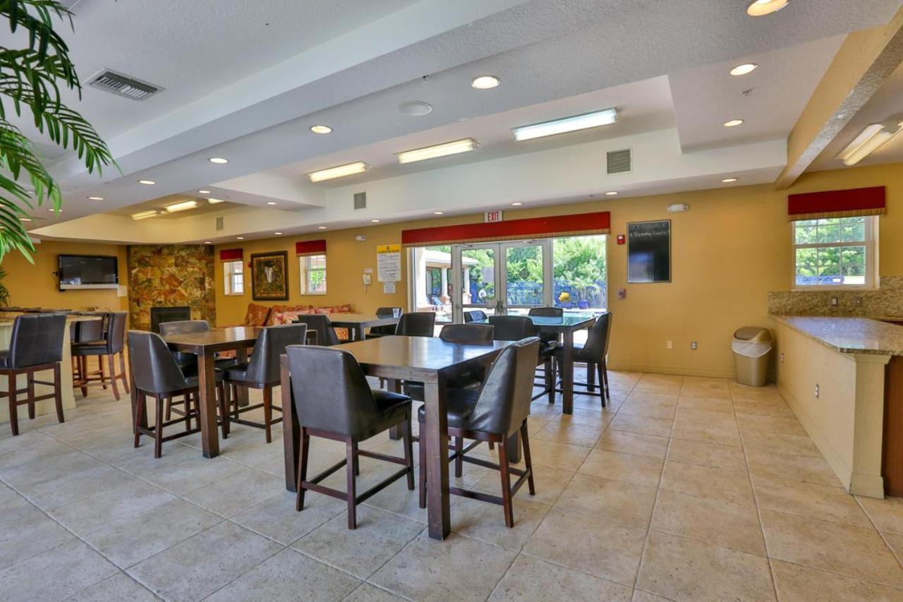 3 Bedroom 2 Bath Oceanwalk Condo With Estuary Views New Smyrna Beach Kültér fotó